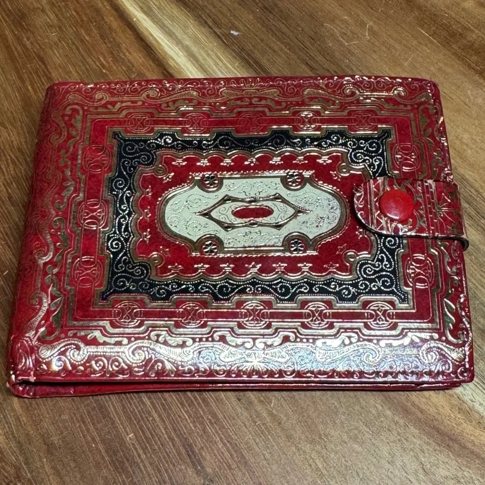 Vintage Italian Red Calf Leather Florentine Gilt Wallet Fiocchi Italy Snap Gold